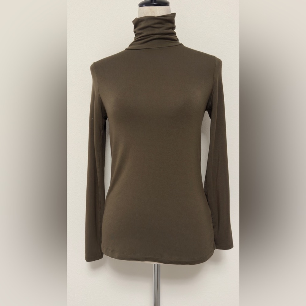 Tahari Olive Long Sleeve Women's Top